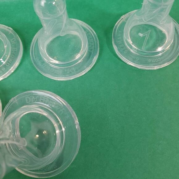 5 - Dr. Brown's Nipples stage 1 Clear - Picture 2 of 2